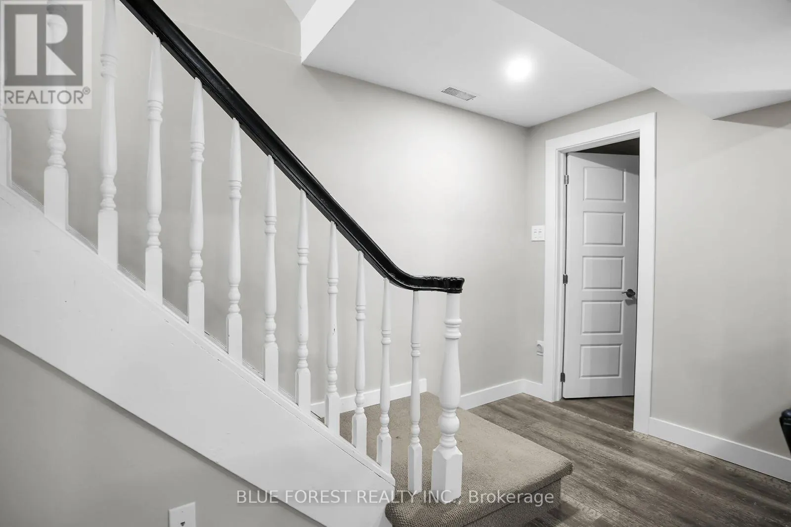 90 EDMUNDS CRESCENT