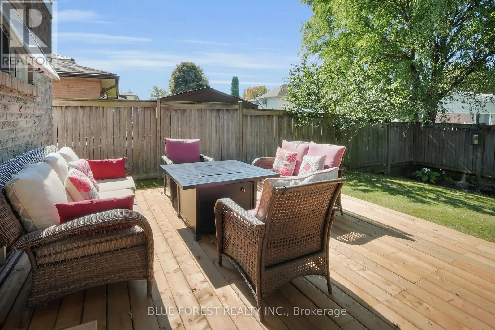 90 EDMUNDS CRESCENT