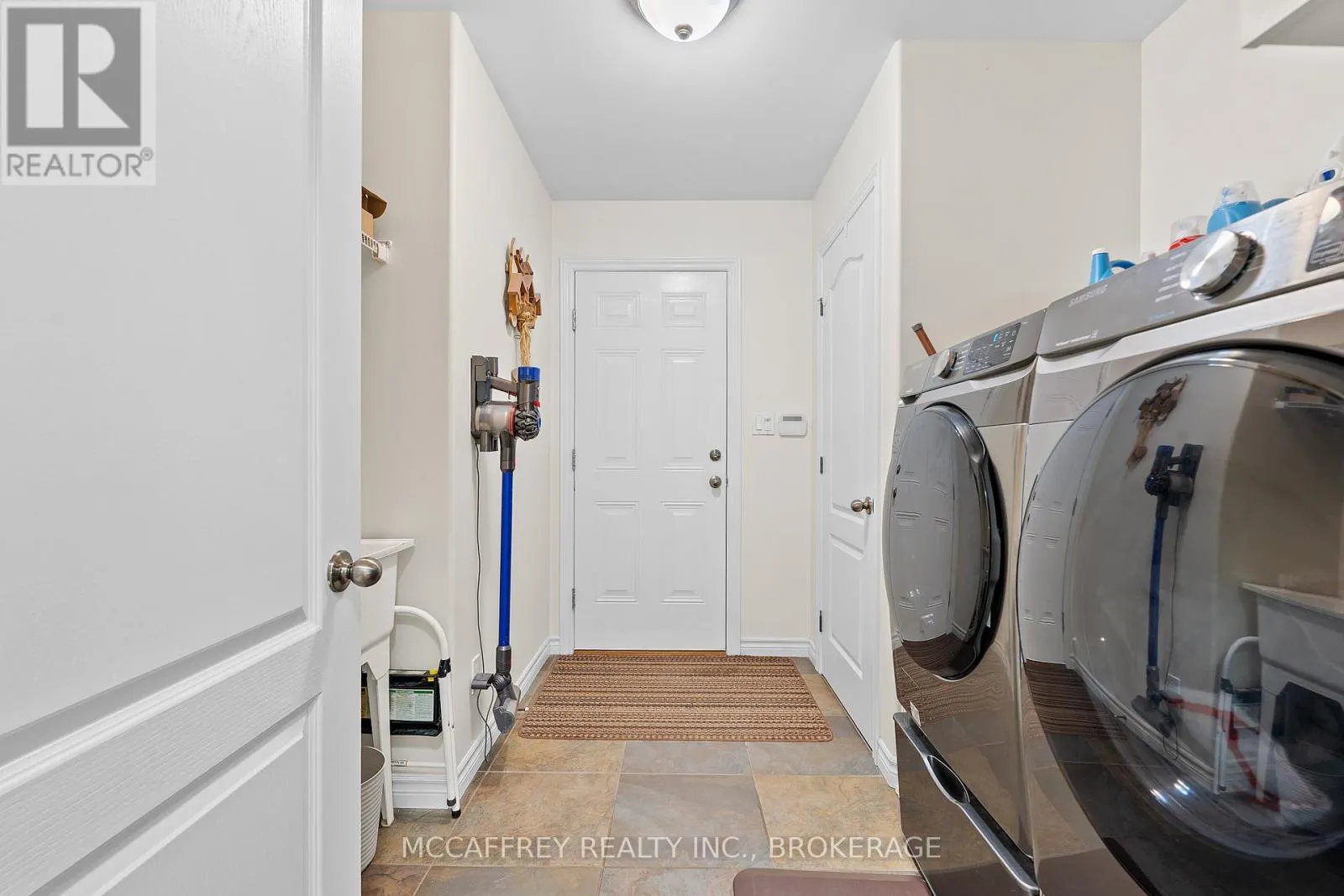 27 ASHWOOD CRESCENT