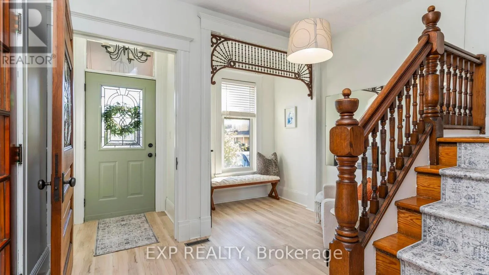 119 WELLINGTON STREET
