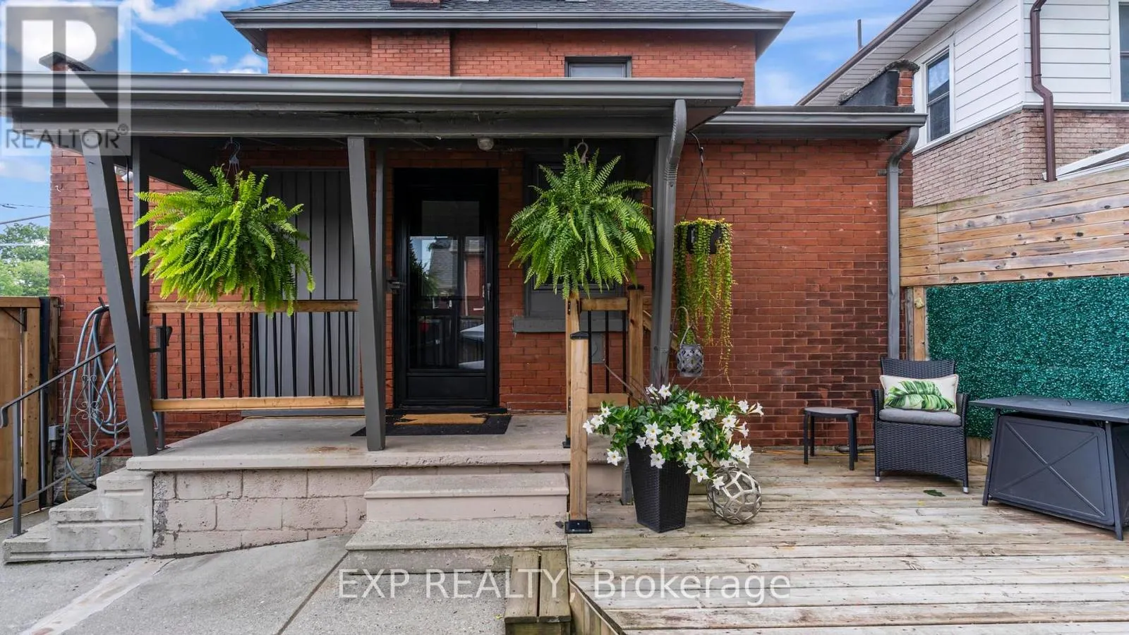 119 WELLINGTON STREET