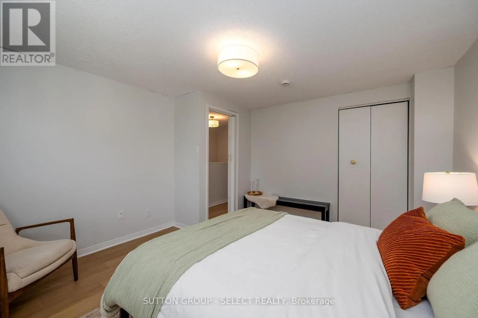 B - 608 ROYAL BEECH DRIVE, #B
