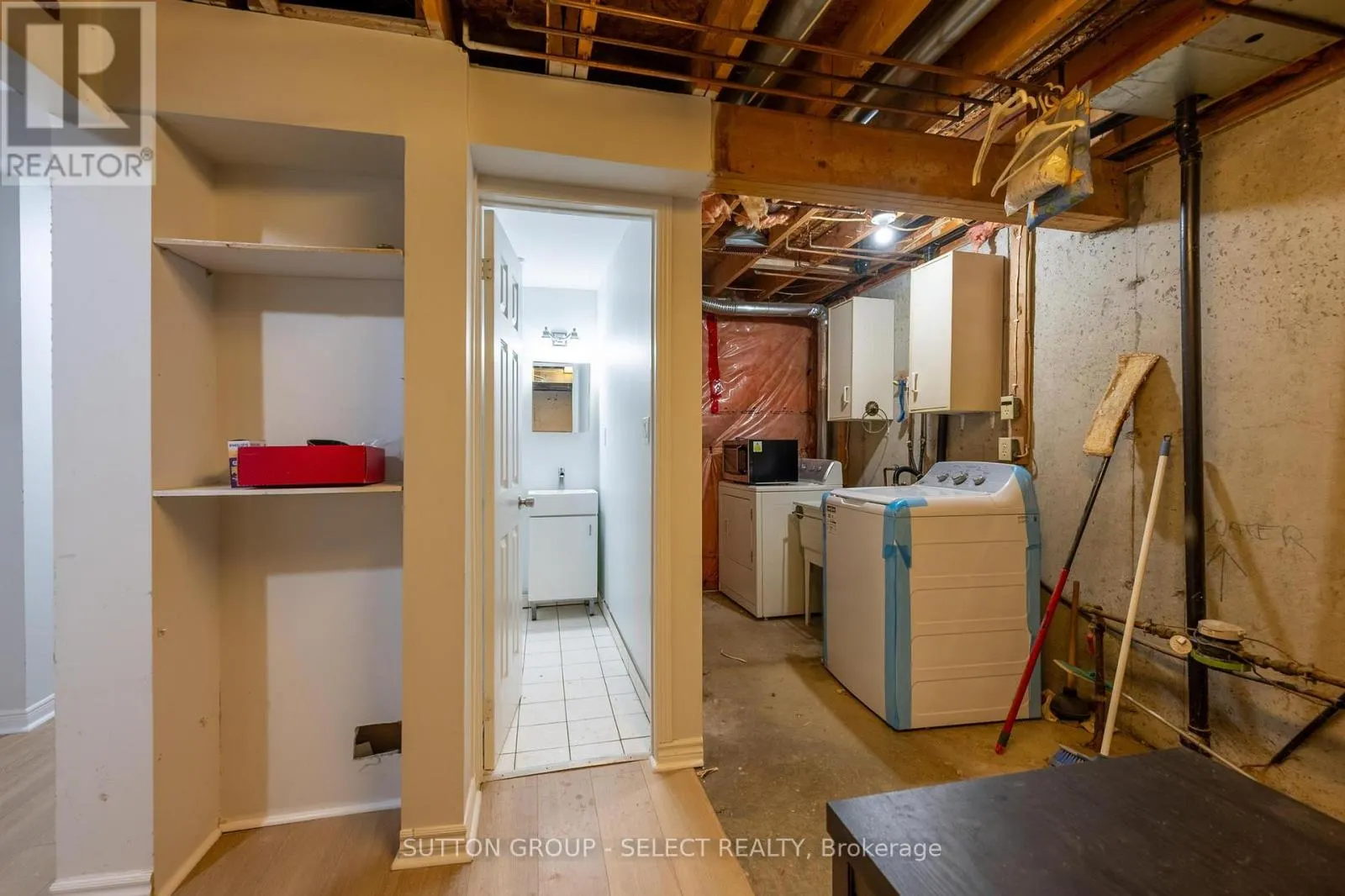 B - 608 ROYAL BEECH DRIVE, #B