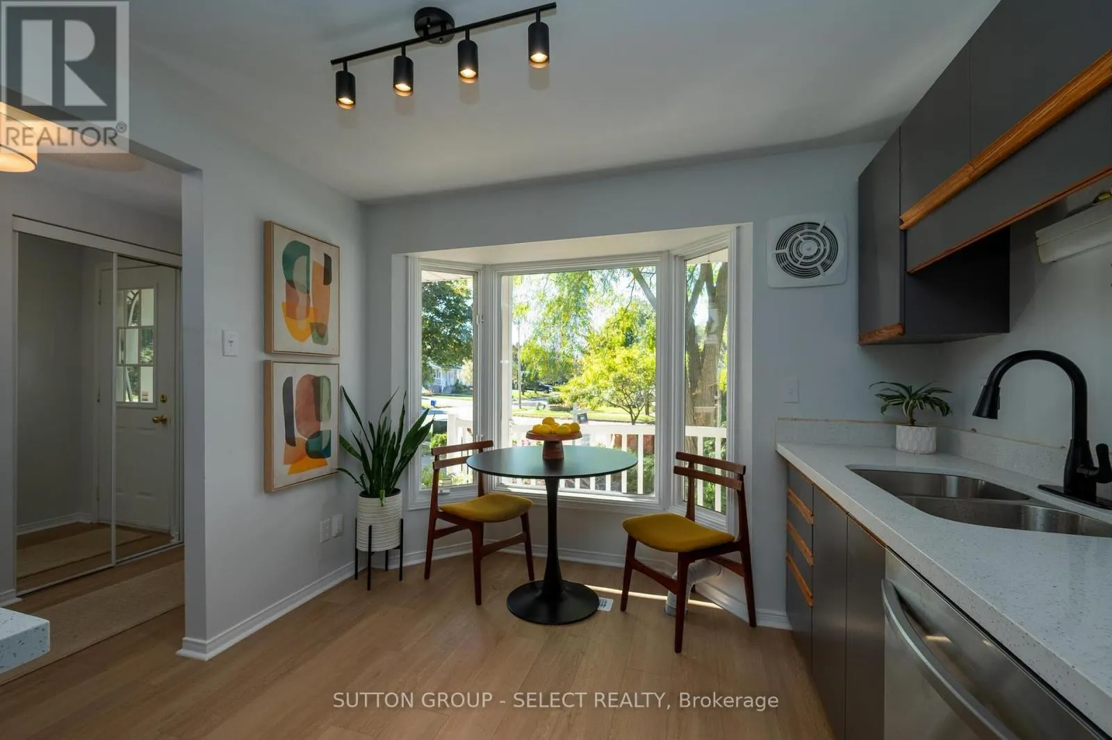 B - 608 ROYAL BEECH DRIVE, #B
