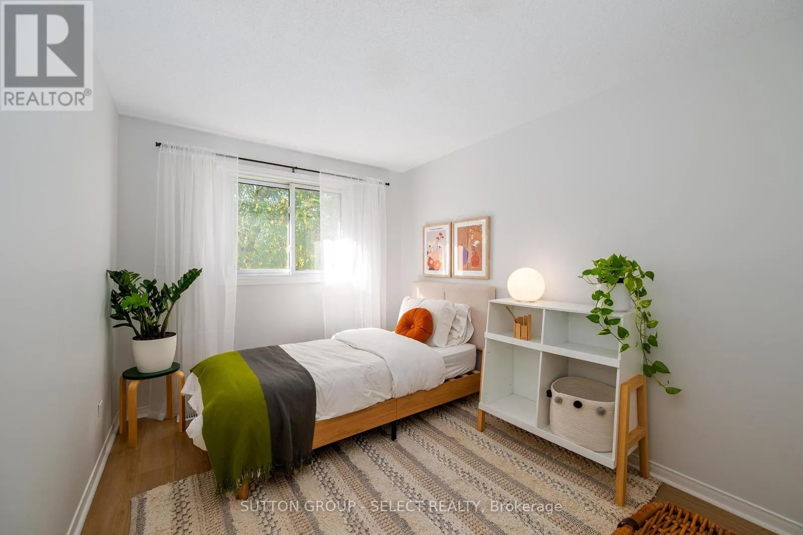 B - 608 ROYAL BEECH DRIVE, #B