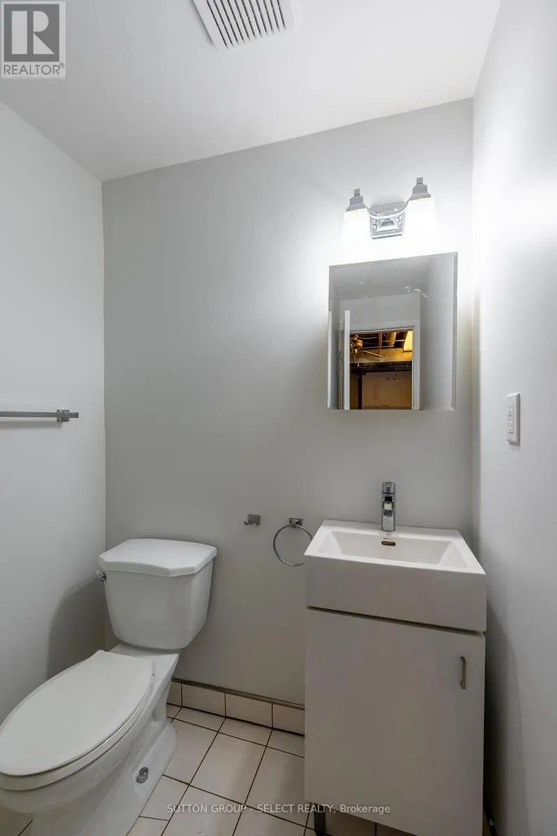 B - 608 ROYAL BEECH DRIVE, #B