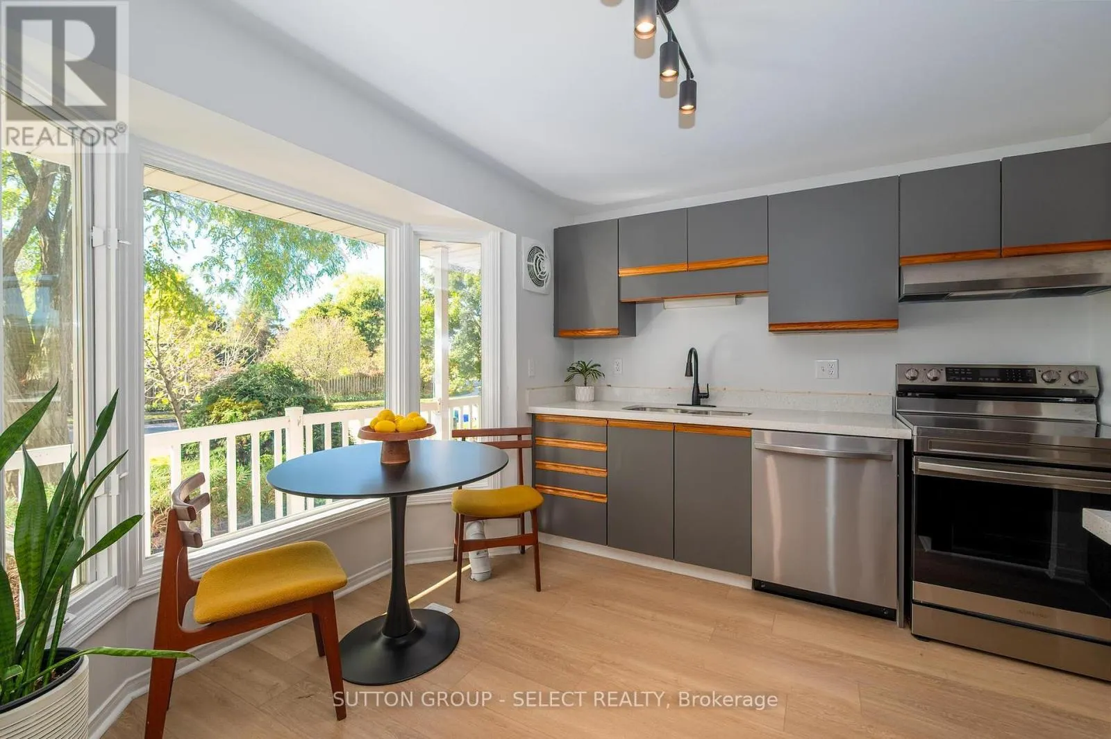 B - 608 ROYAL BEECH DRIVE, #B