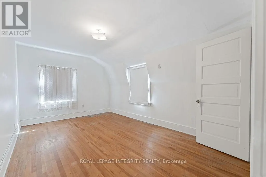 472 EDISON AVENUE
