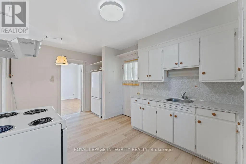 472 EDISON AVENUE
