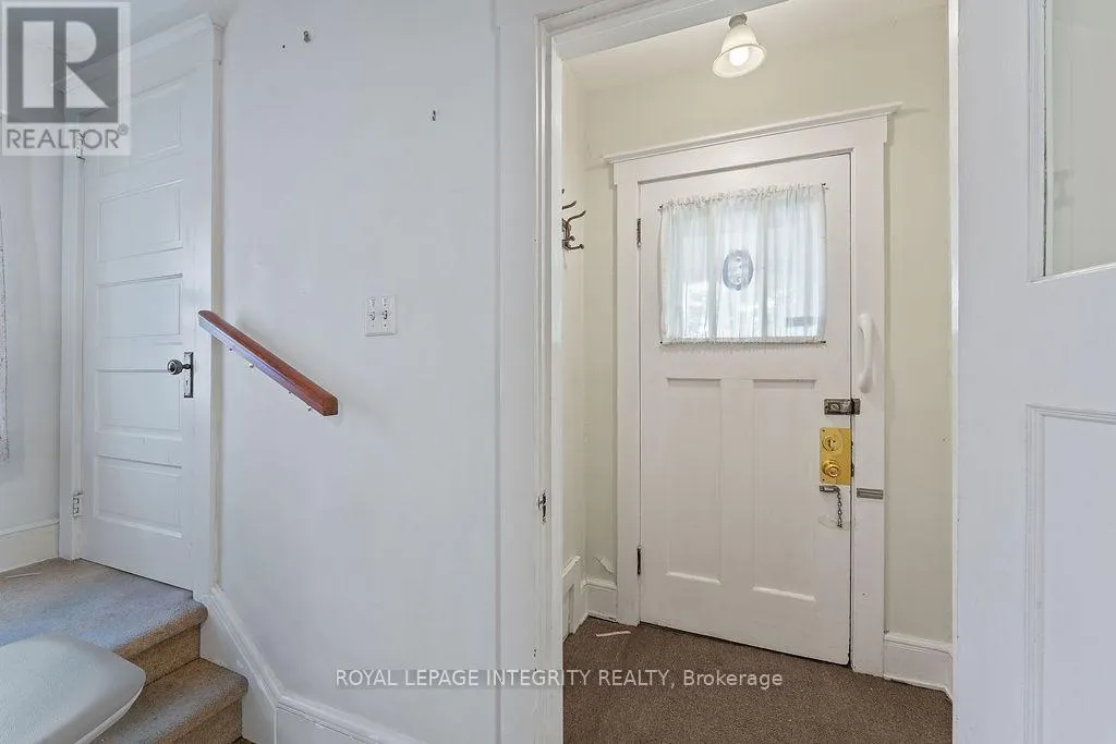 472 EDISON AVENUE