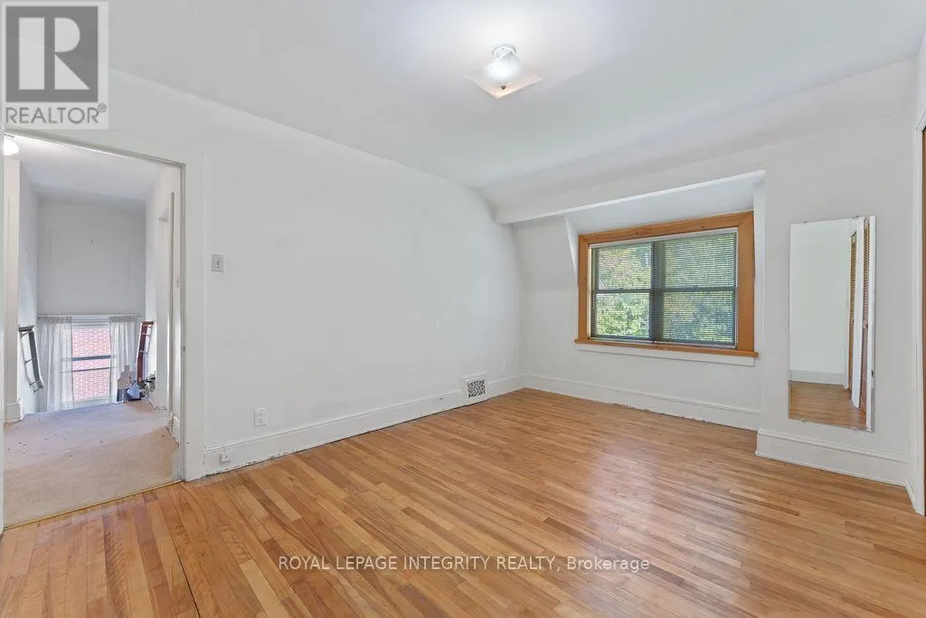 472 EDISON AVENUE