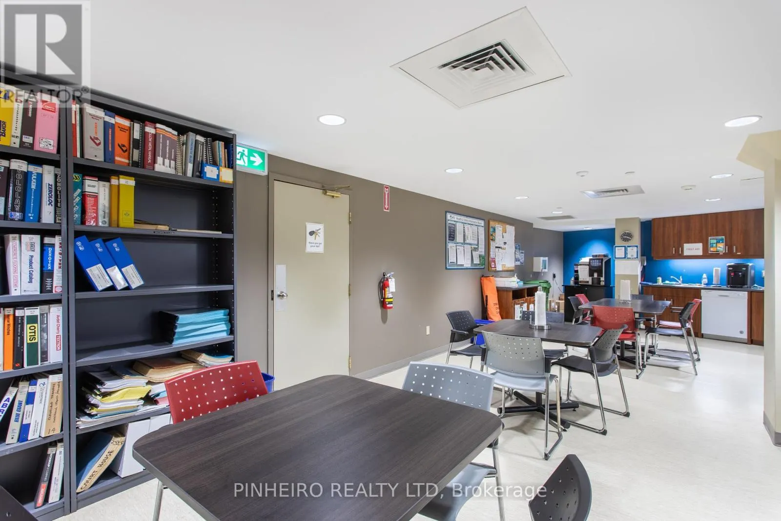 101 - 123 ST GEORGE STREET, #101