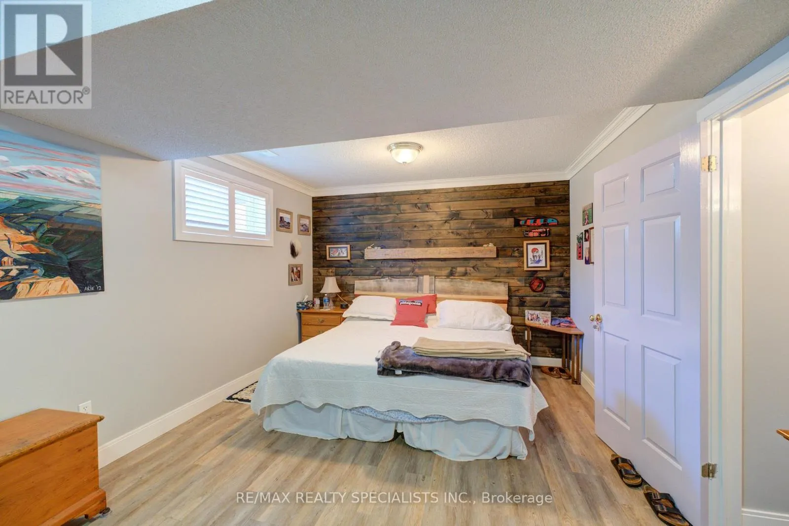 52 CHILDERHOSE CRESCENT