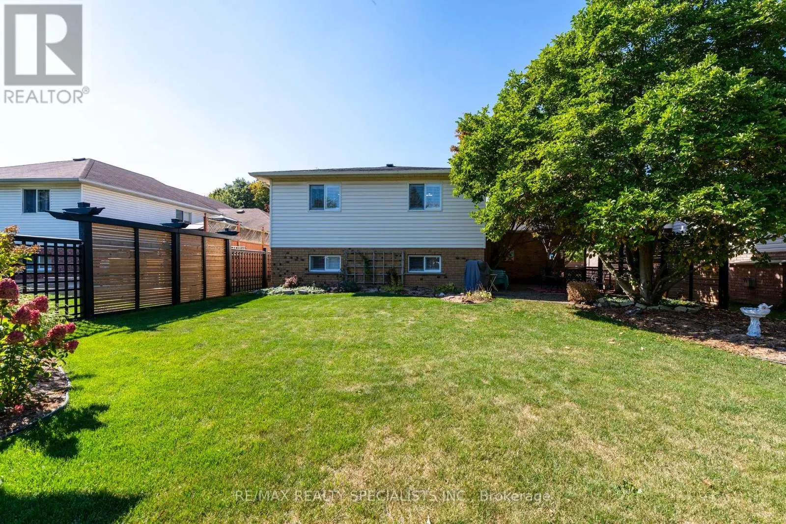 52 CHILDERHOSE CRESCENT