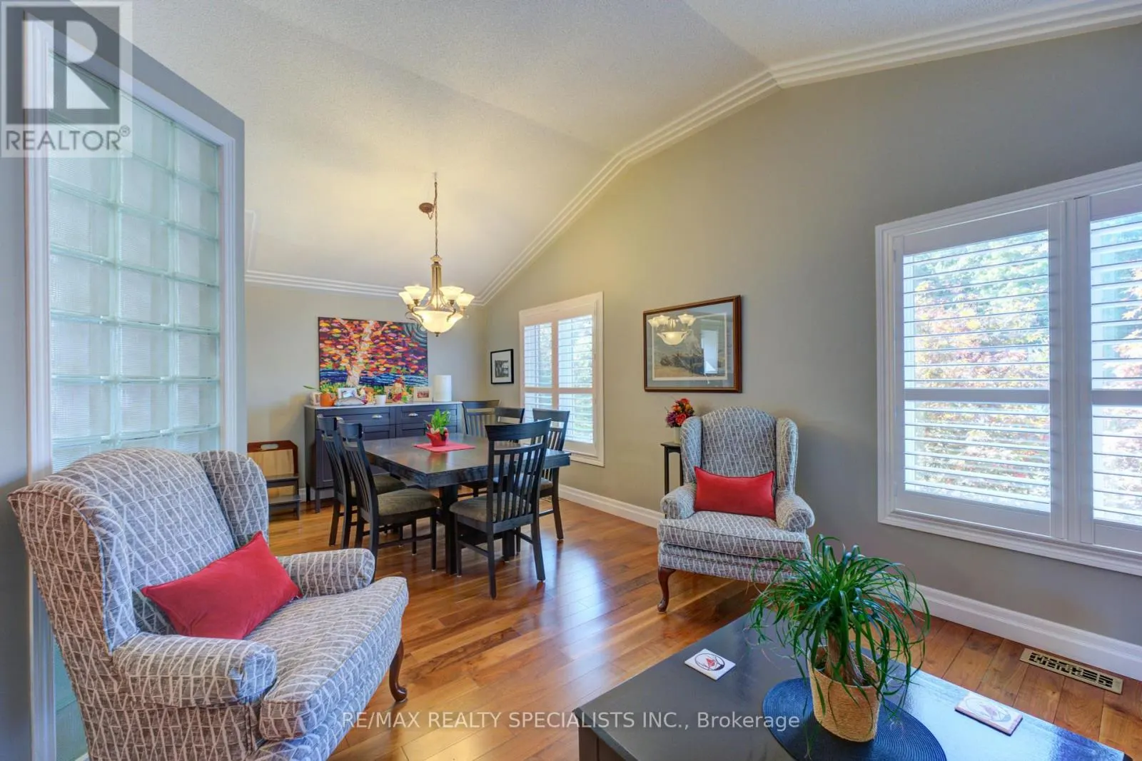 52 CHILDERHOSE CRESCENT