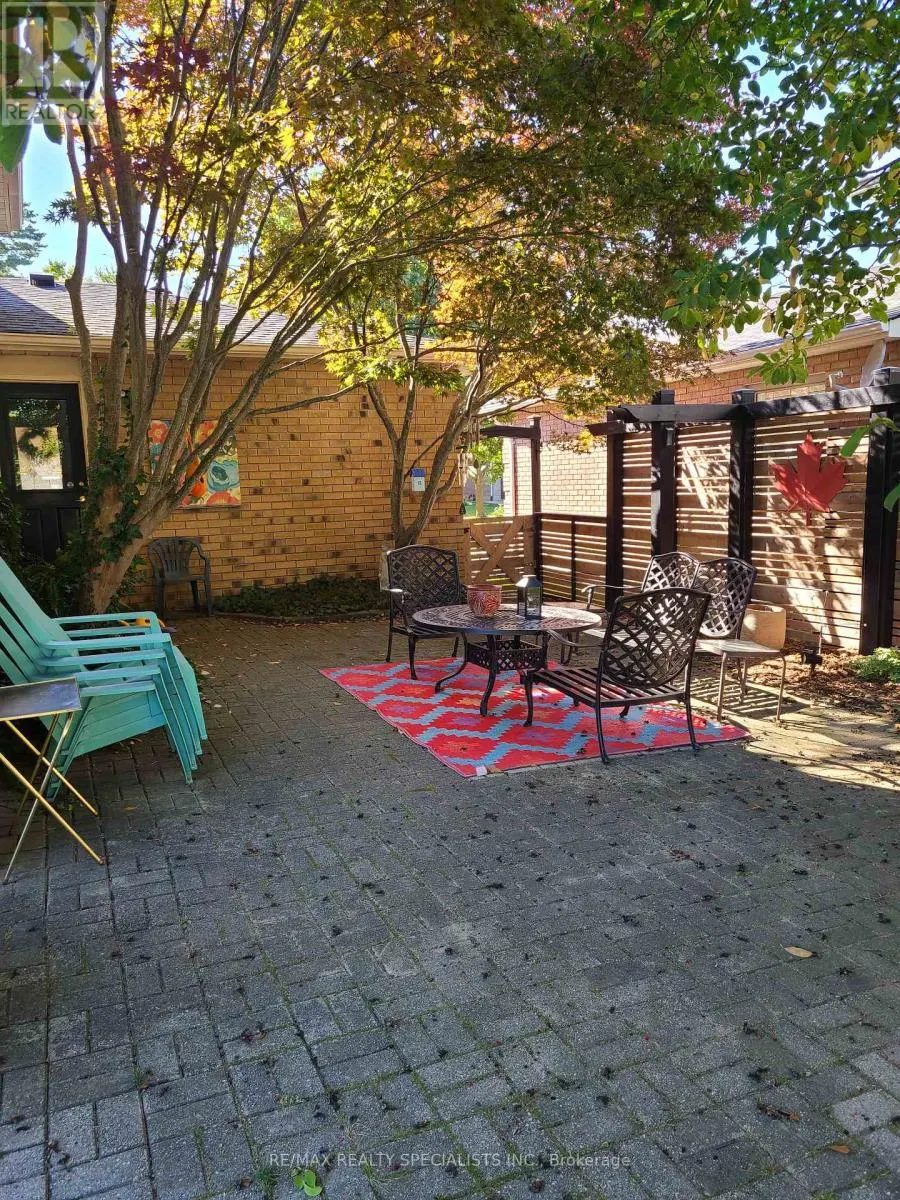 52 CHILDERHOSE CRESCENT