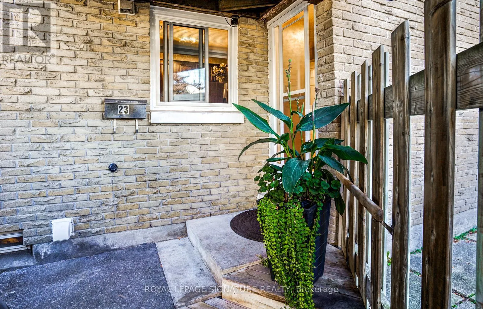23 - 415 MORGAN AVENUE