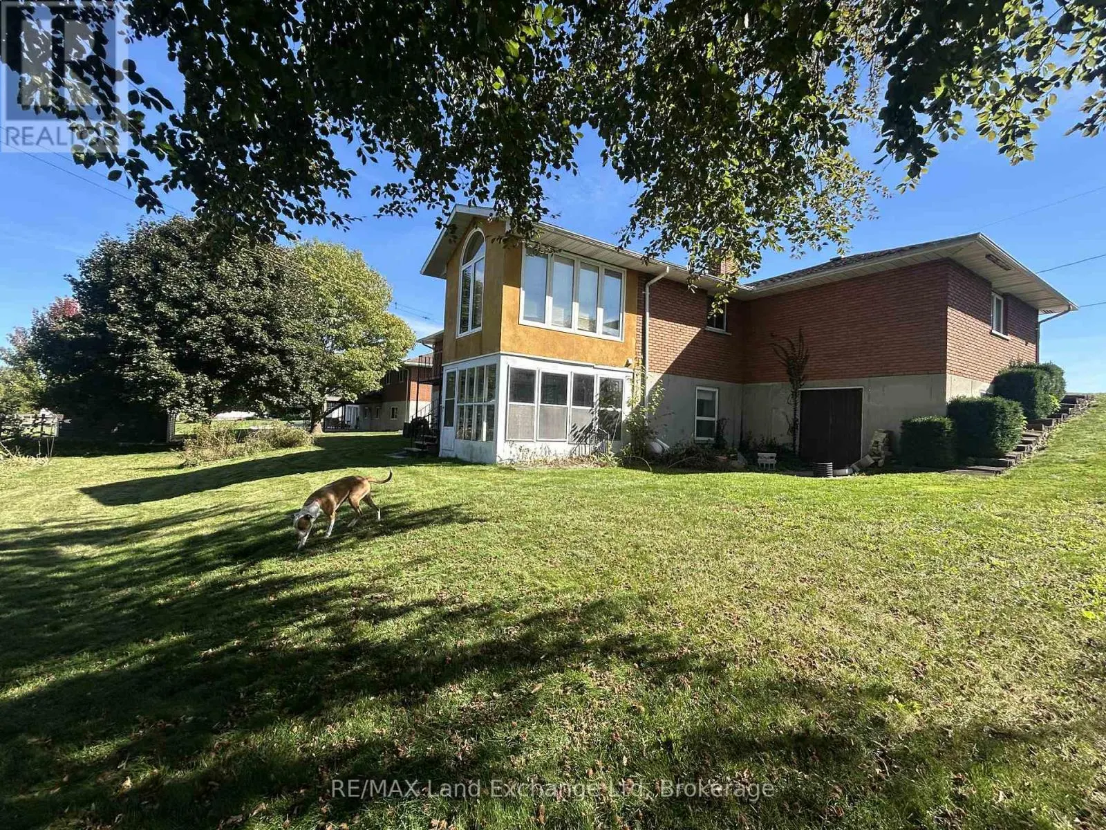 38 HILLCREST STREET W