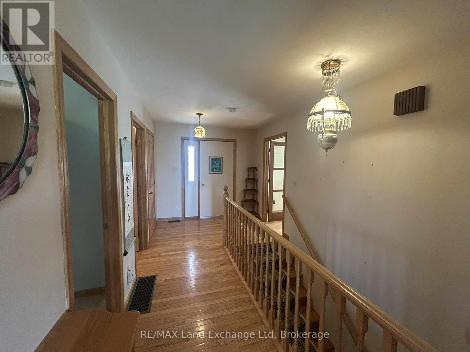 38 HILLCREST STREET W