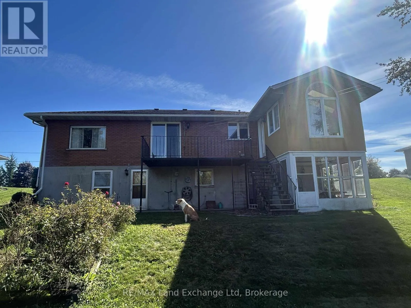 38 HILLCREST STREET W