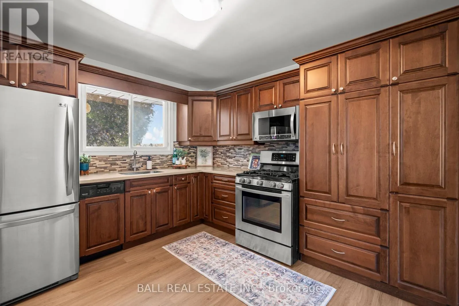 1193 EDMISON DRIVE