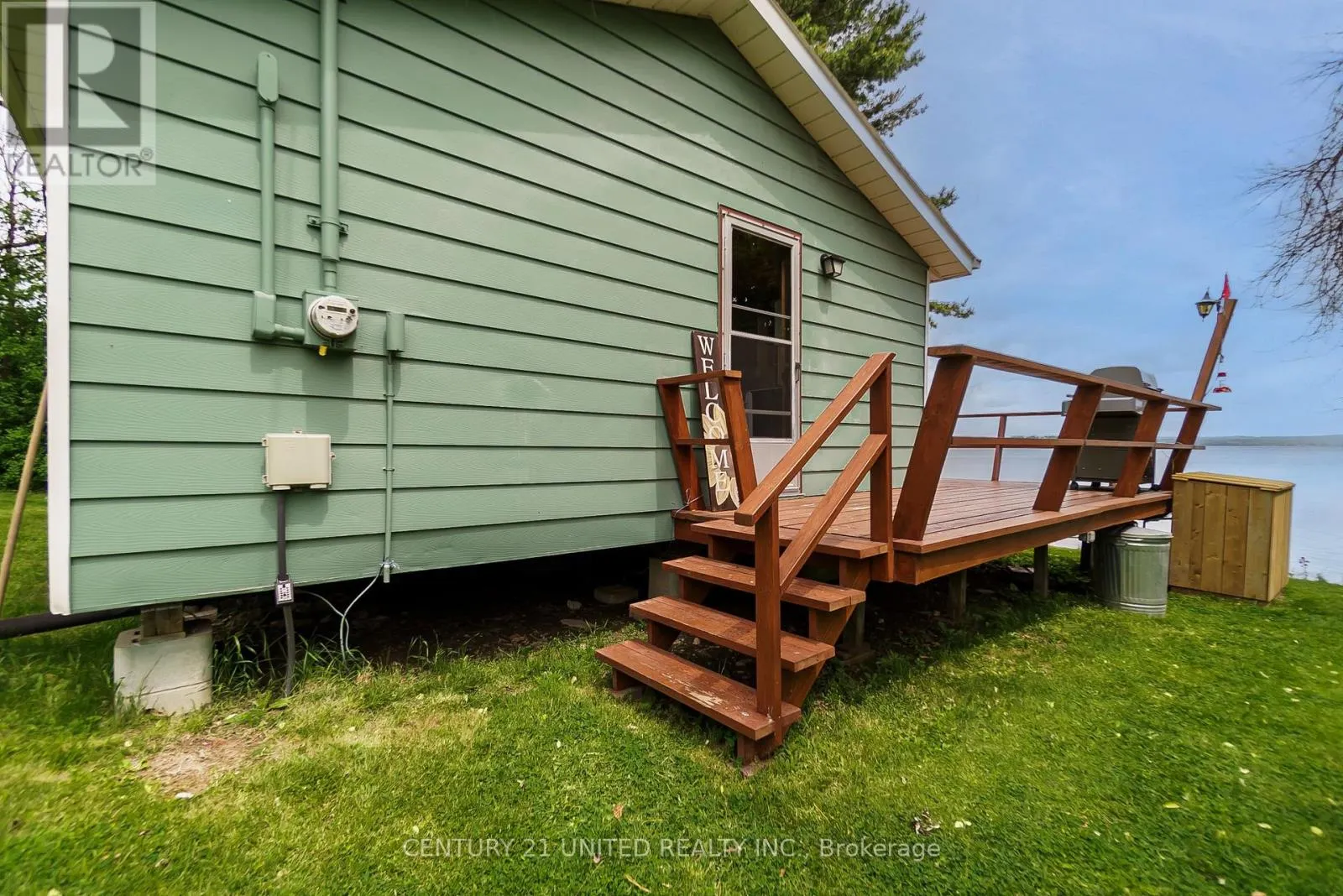 37 LAKESHORE ROAD