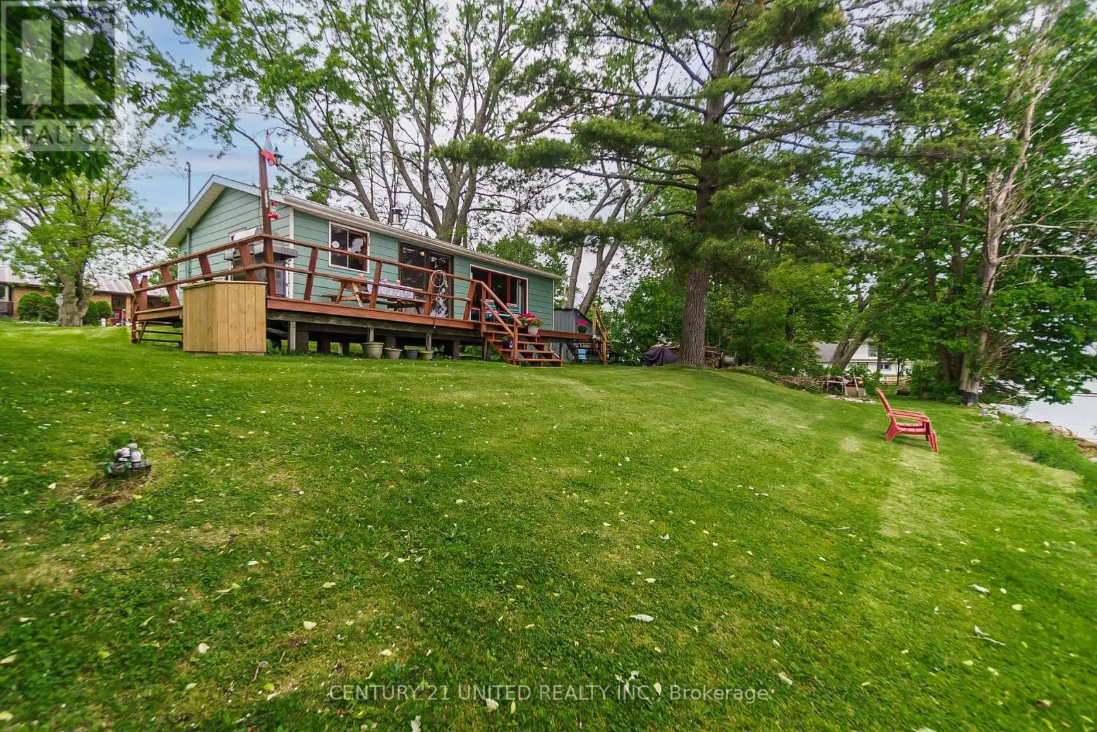 37 LAKESHORE ROAD