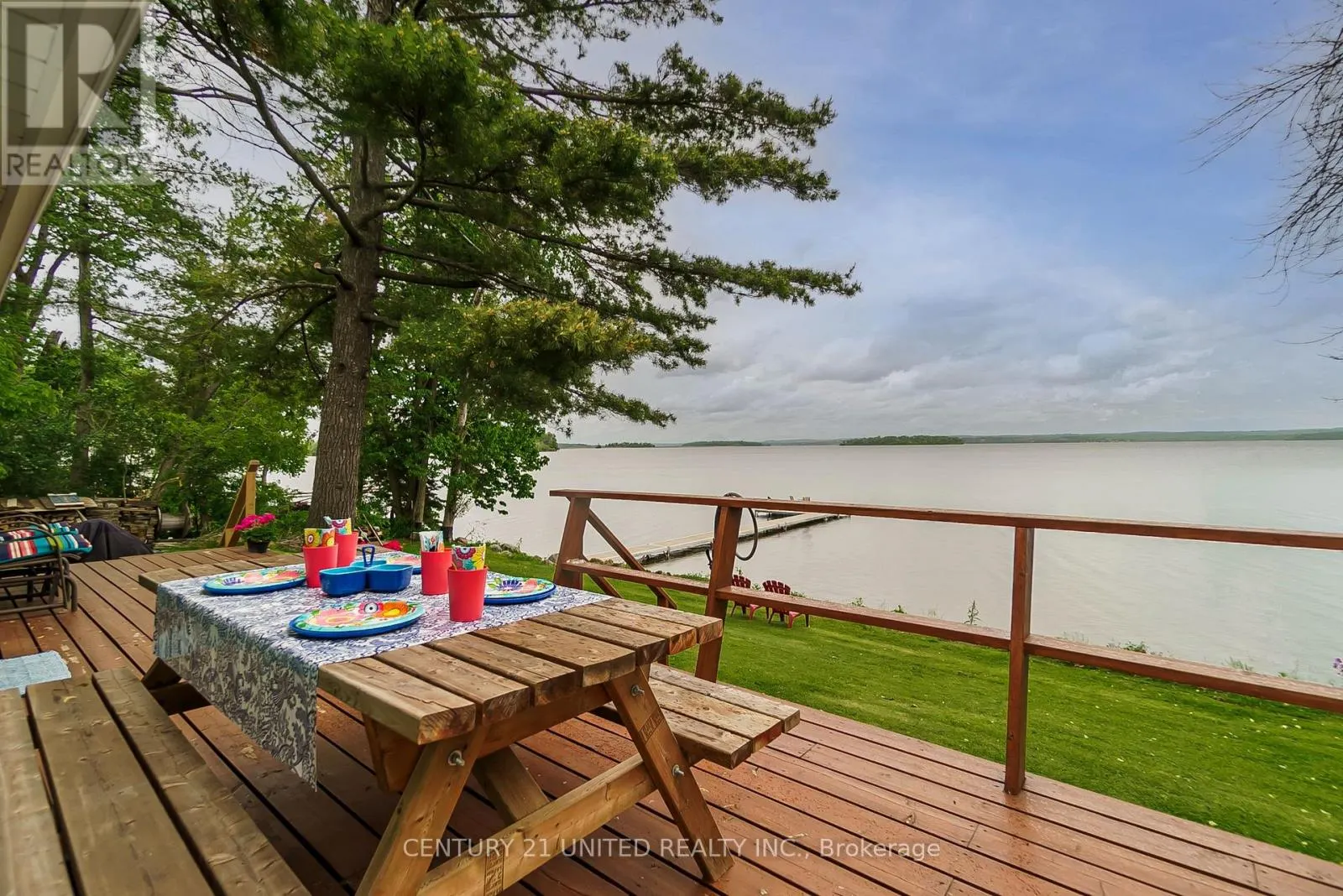 37 LAKESHORE ROAD