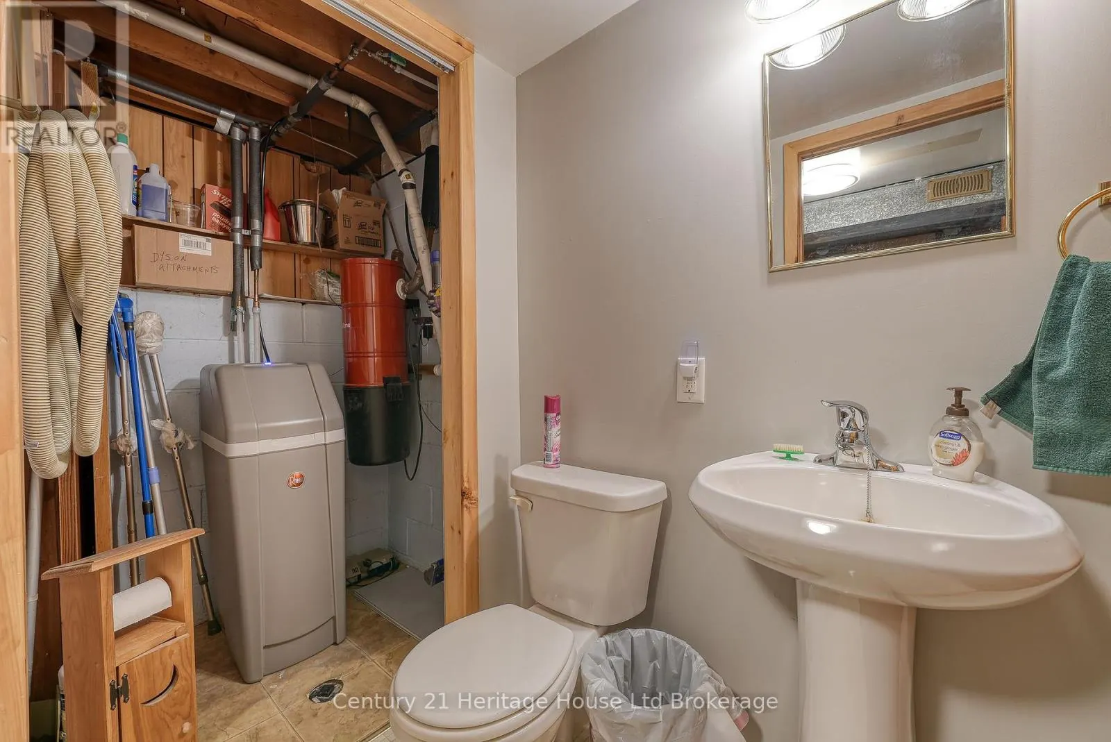 1061 ELORA ROAD