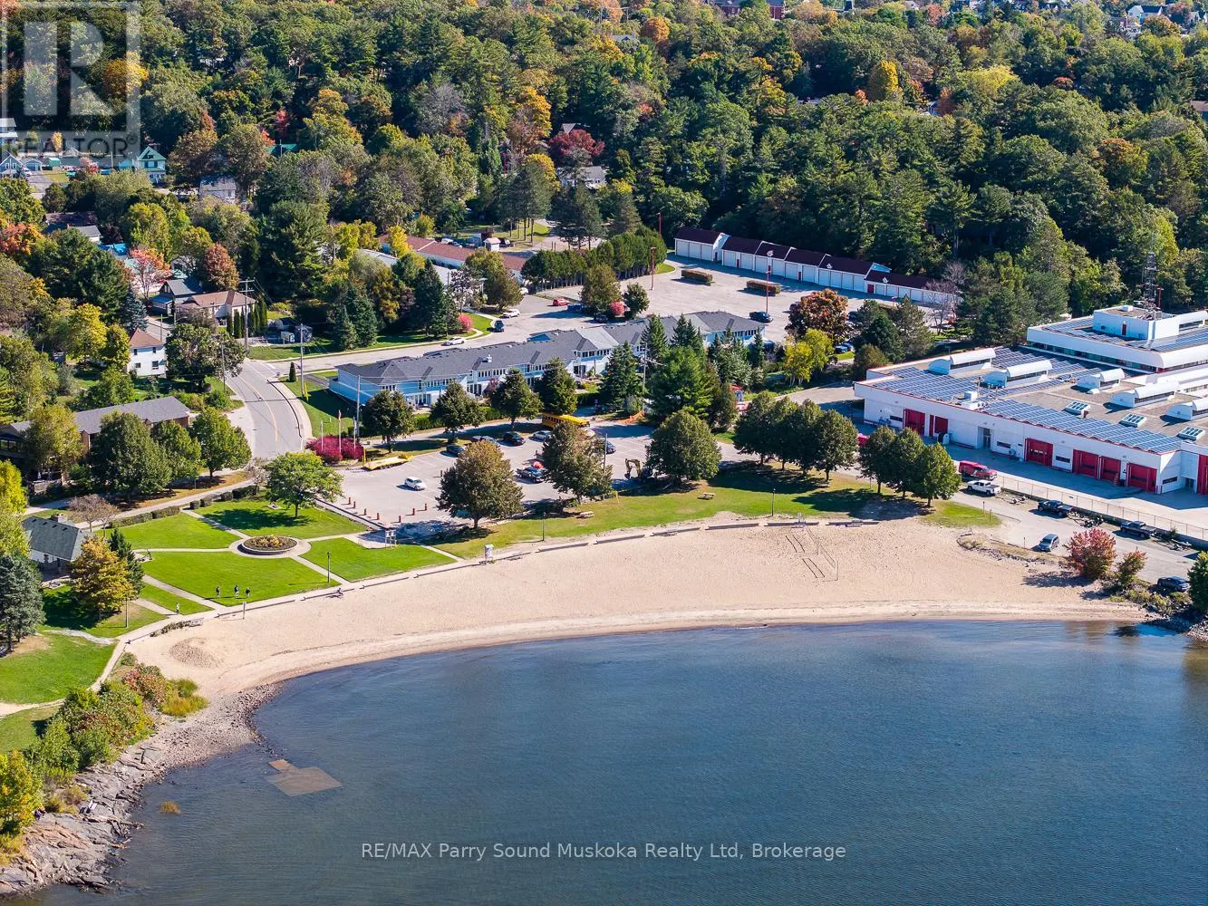 18 GEORGIAN BAY AVENUE