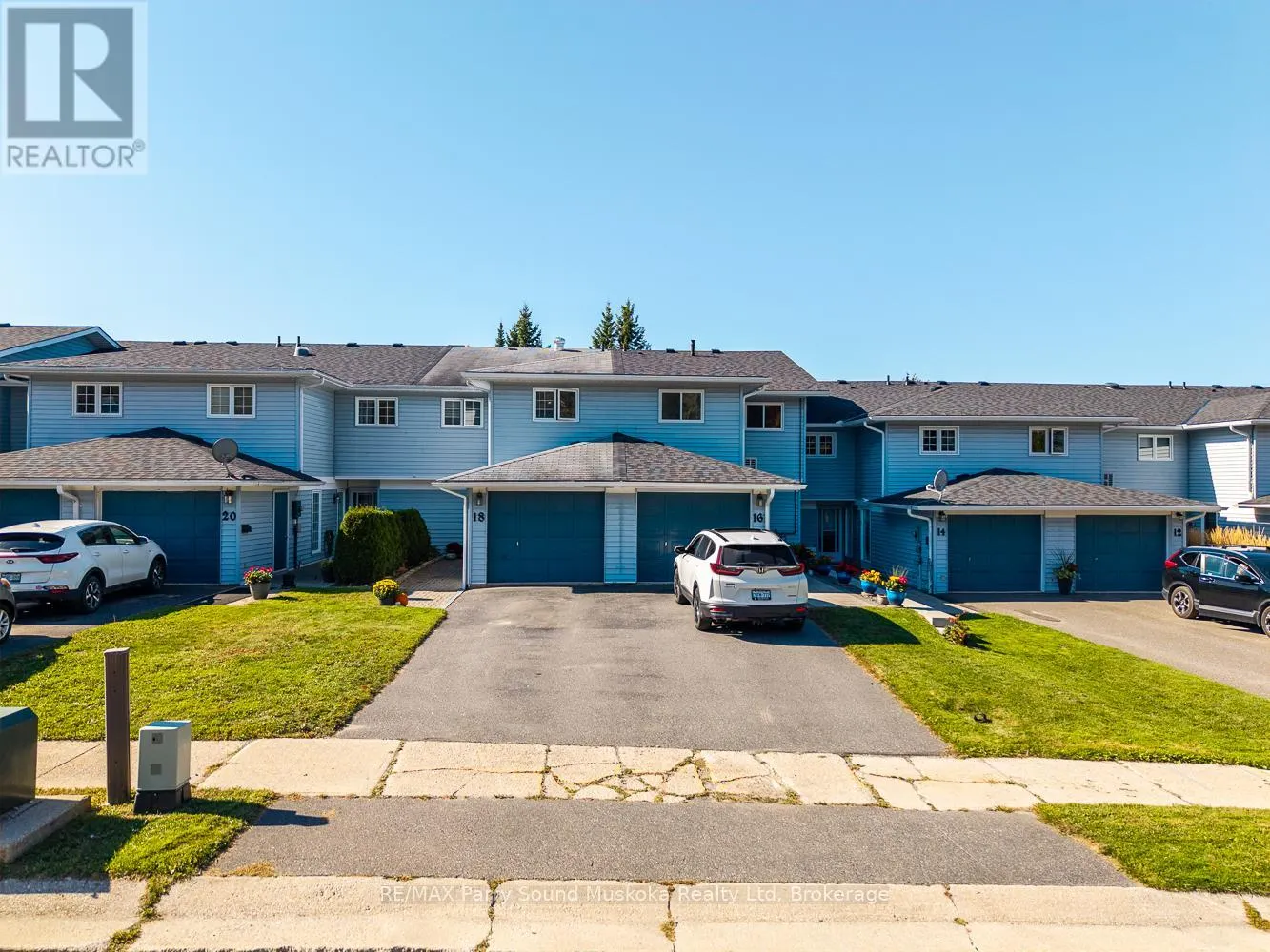 18 GEORGIAN BAY AVENUE