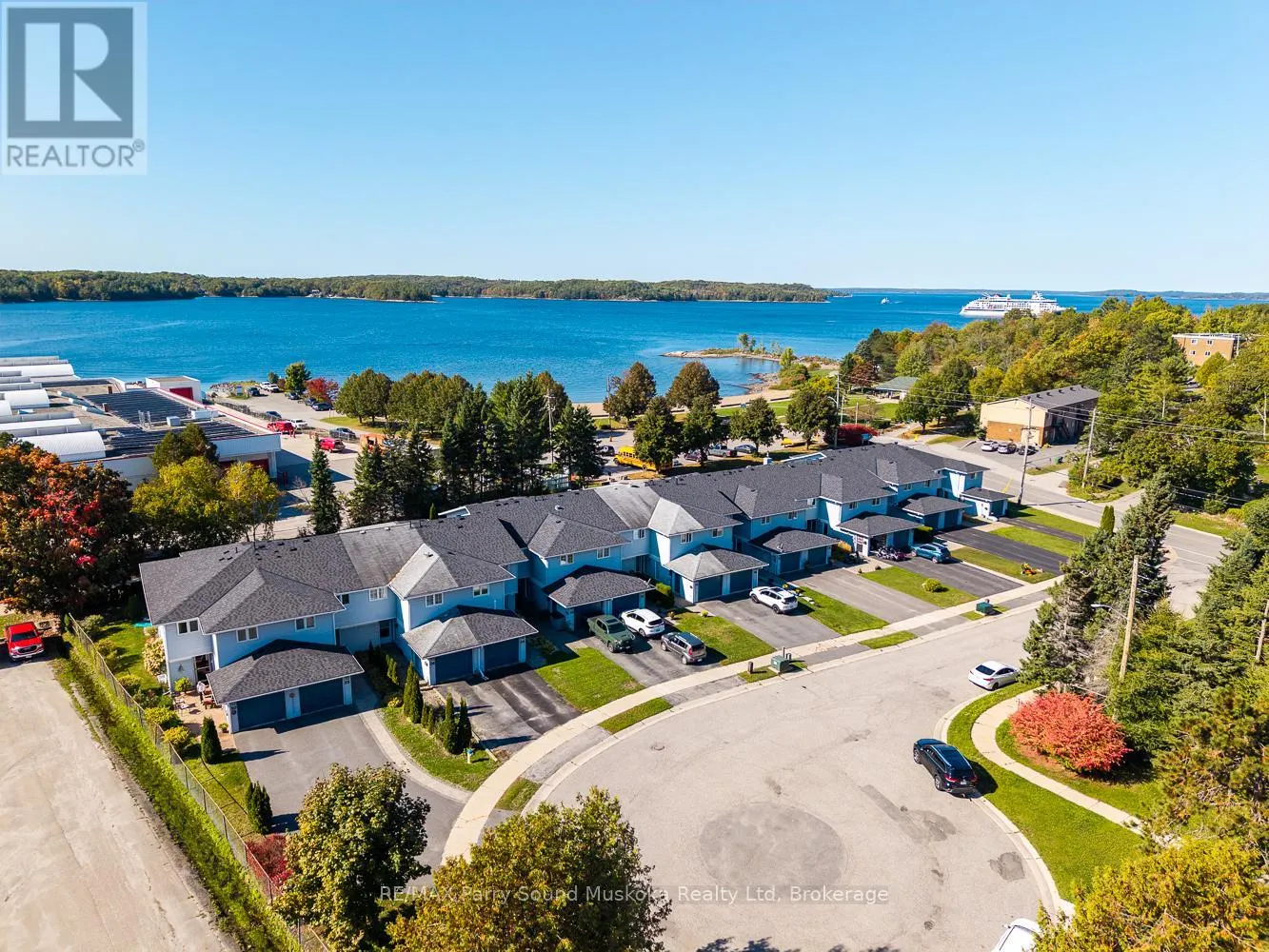 18 GEORGIAN BAY AVENUE