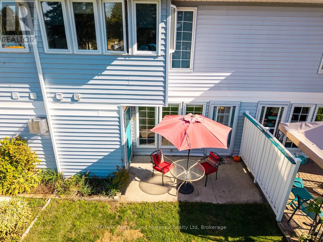 18 GEORGIAN BAY AVENUE