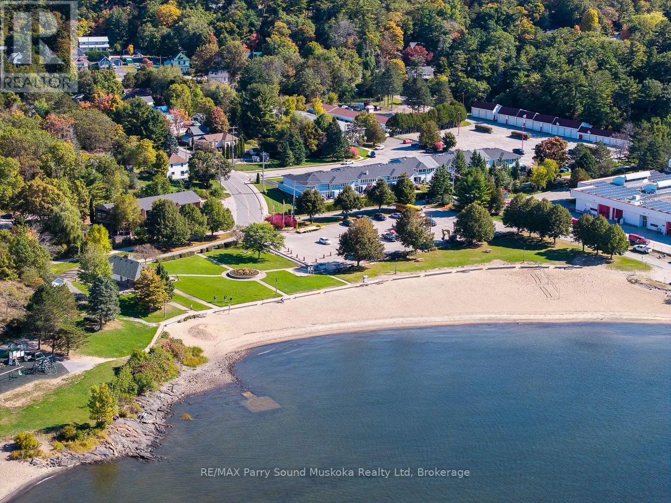 18 GEORGIAN BAY AVENUE