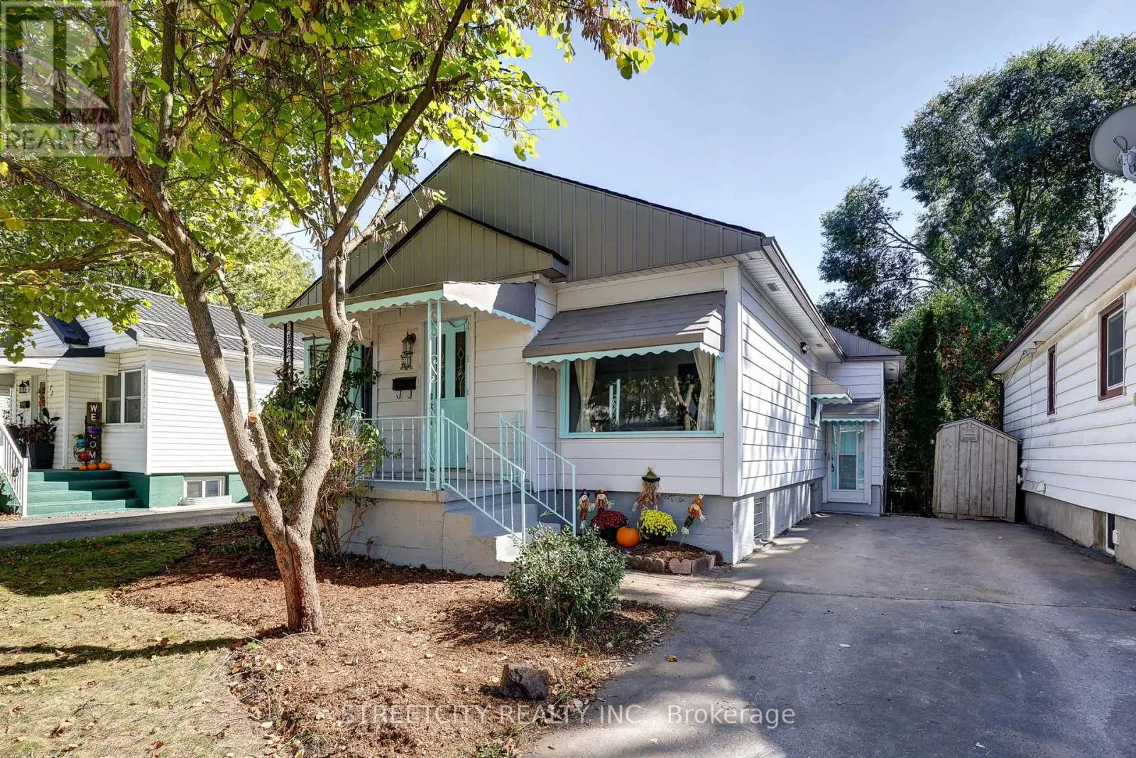 71 CONNAUGHT AVENUE