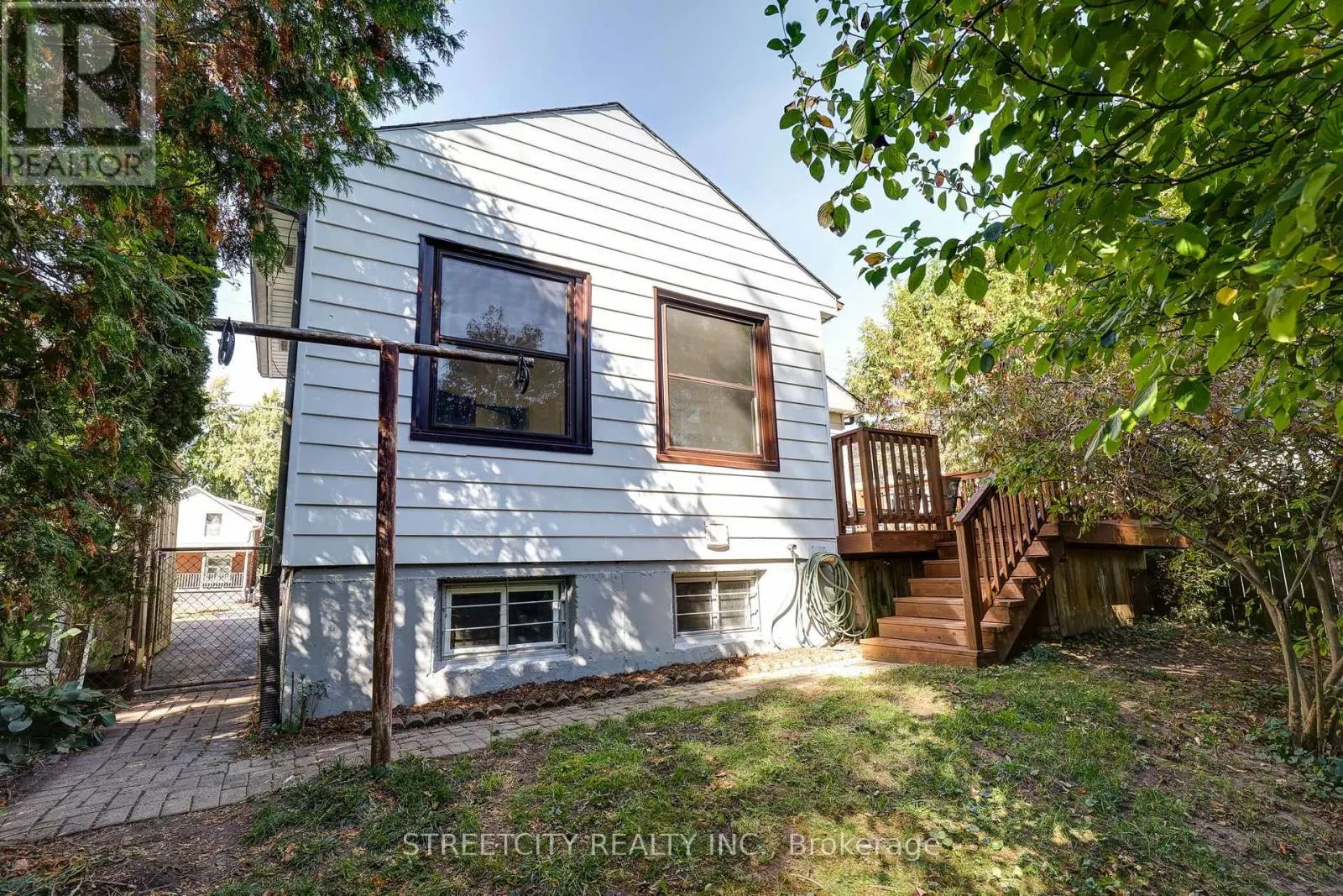 71 CONNAUGHT AVENUE