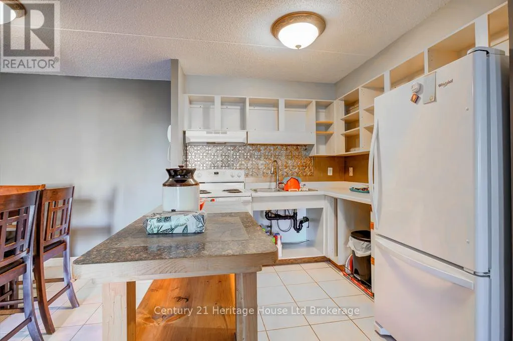 106 - 163 FERGUSON DRIVE, #106