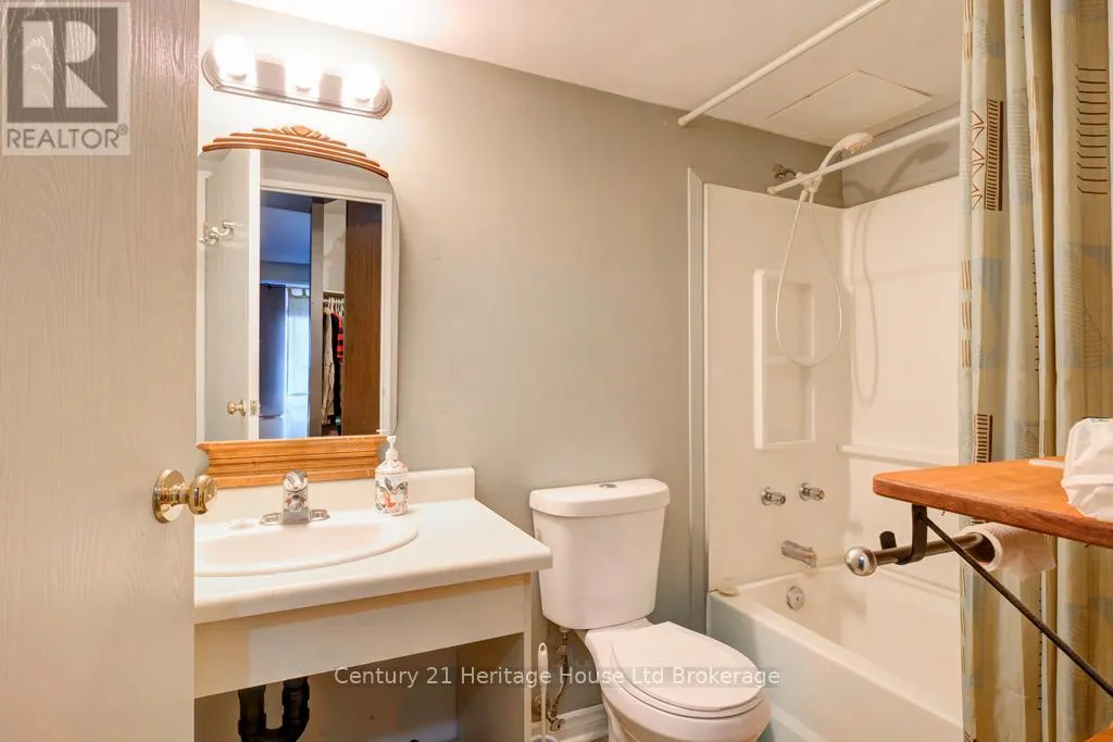 106 - 163 FERGUSON DRIVE, #106