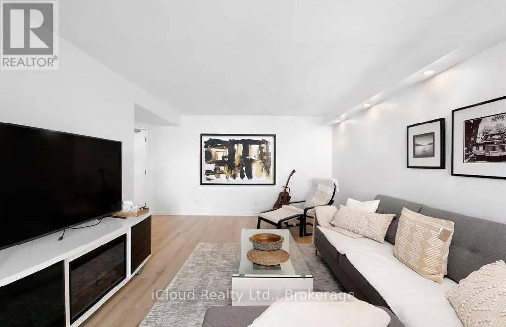 1807 - 150 PARK STREET W