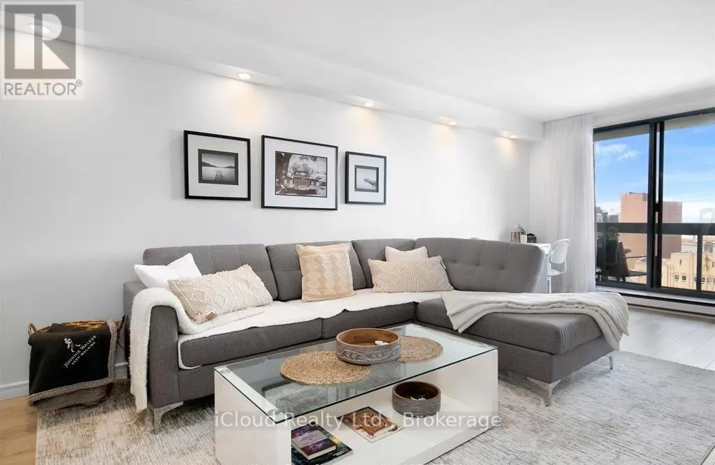 1807 - 150 PARK STREET W