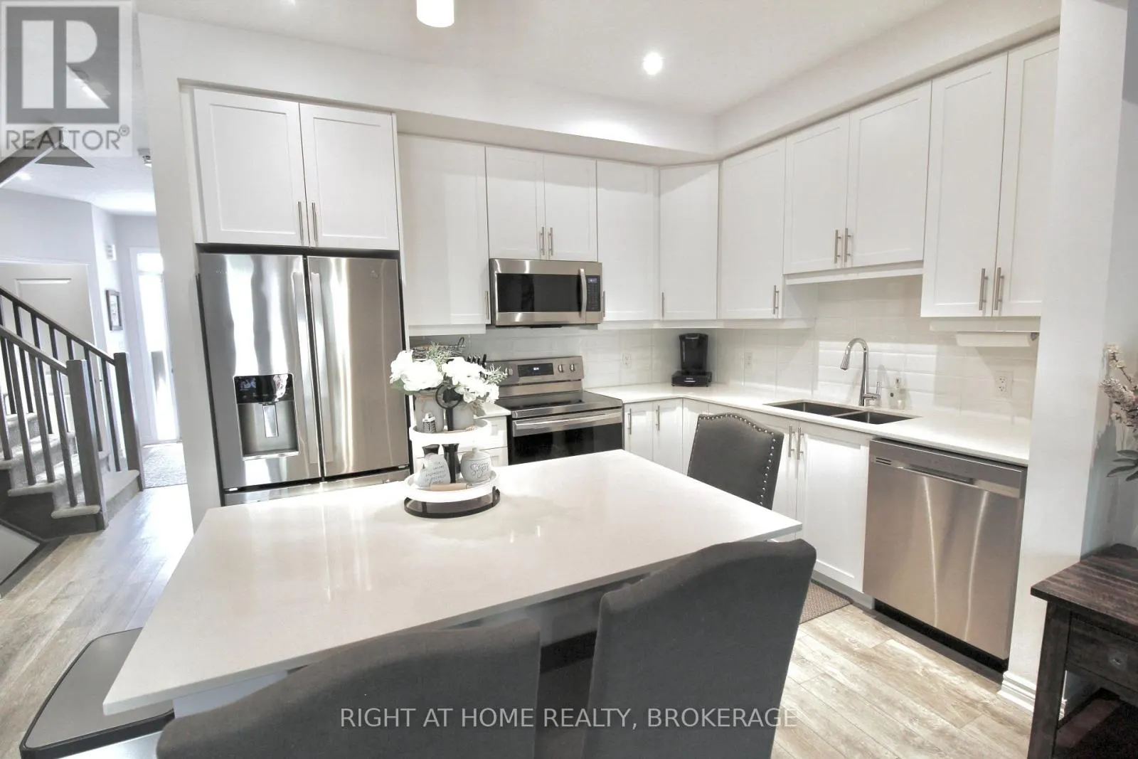 10 - 5080 CONNOR DRIVE, #10