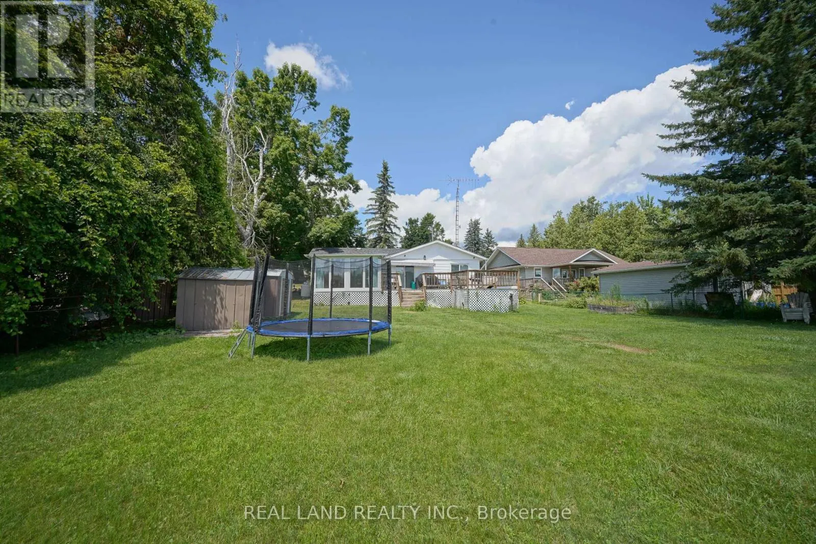 21 MARILYN CRESCENT