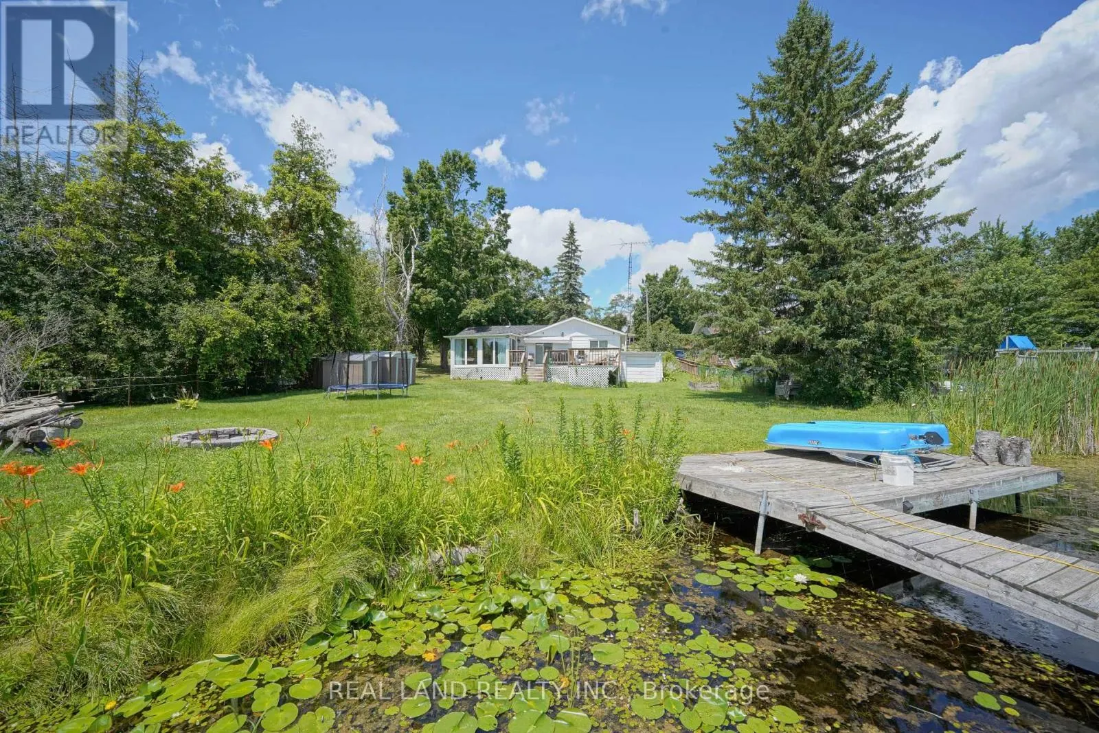 21 MARILYN CRESCENT