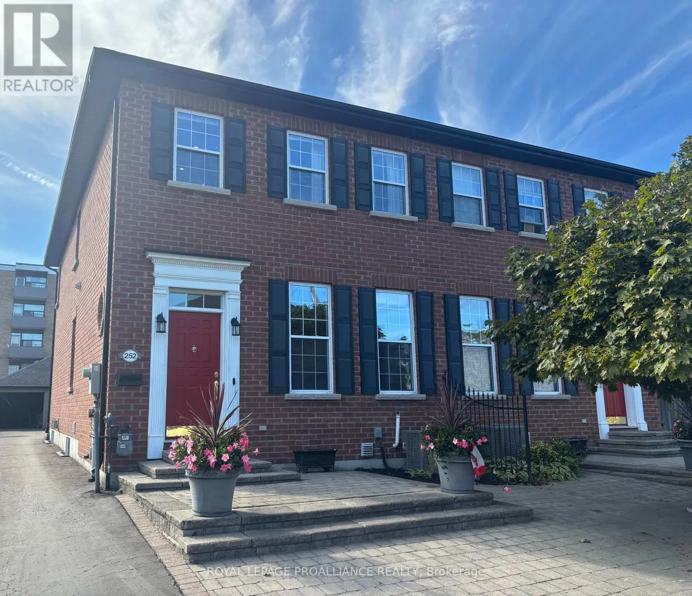 252 WILLIAM STREET