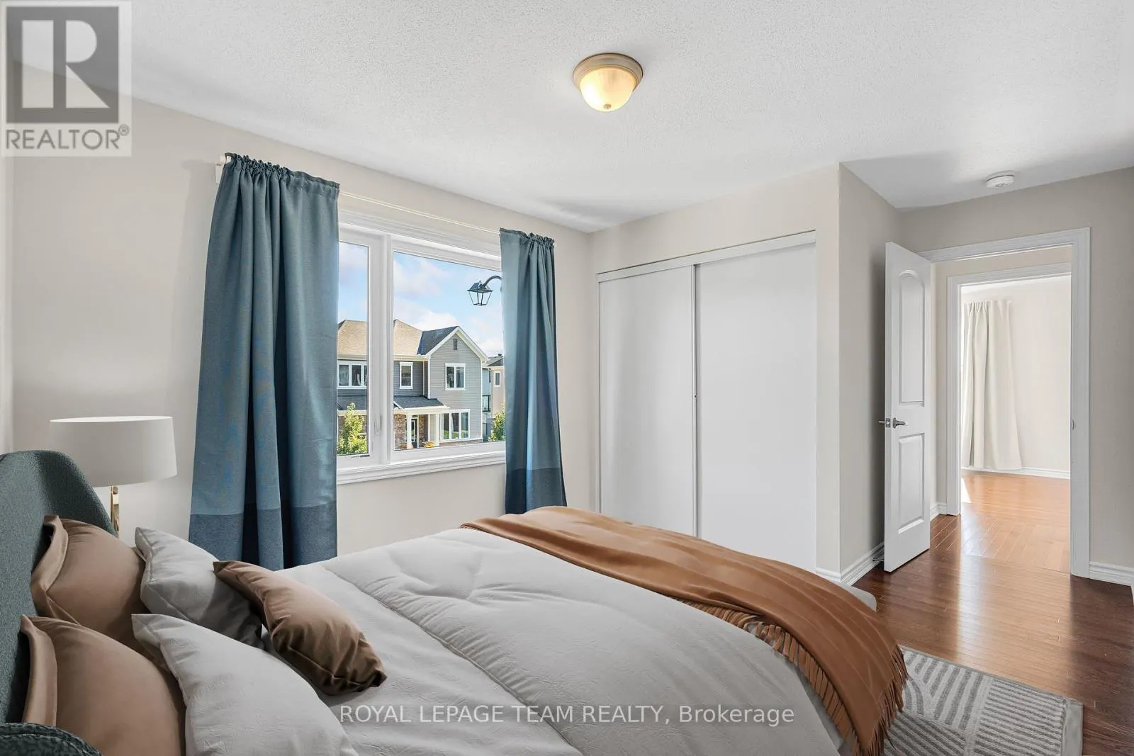 743 VENNECY TERRACE