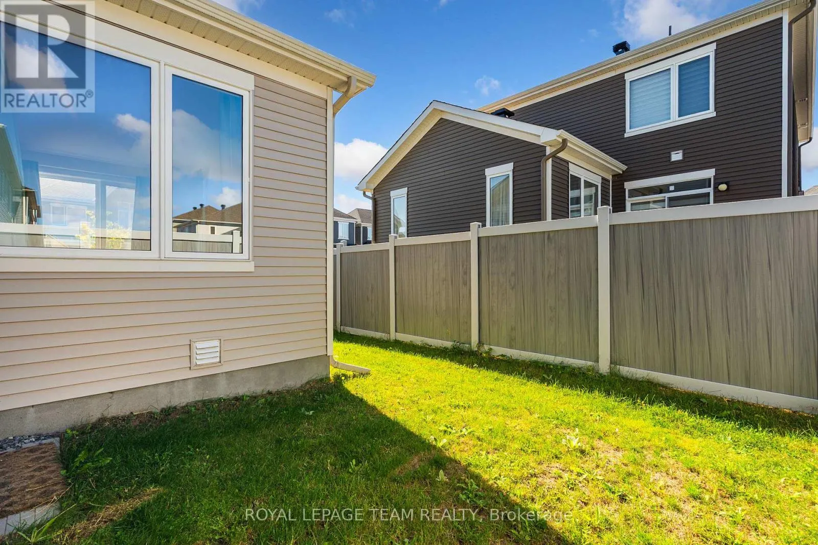 743 VENNECY TERRACE