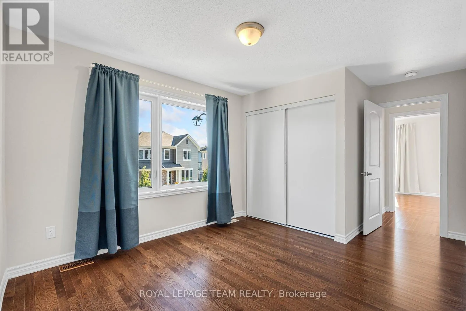 743 VENNECY TERRACE