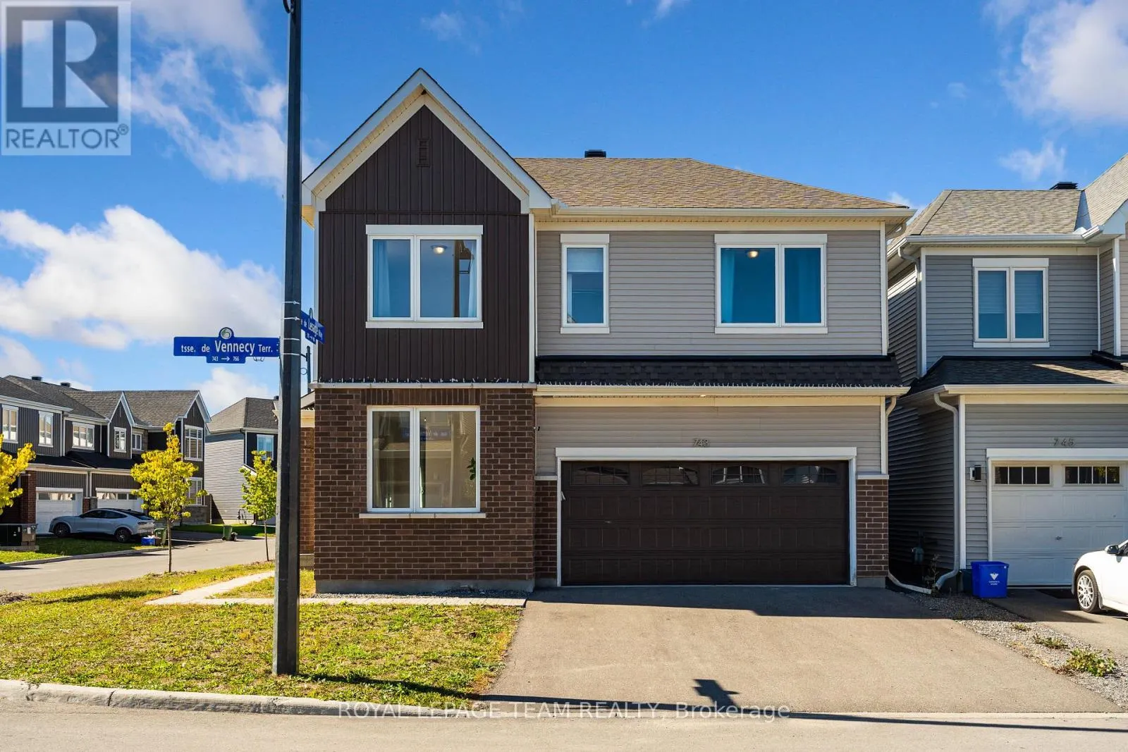 743 VENNECY TERRACE