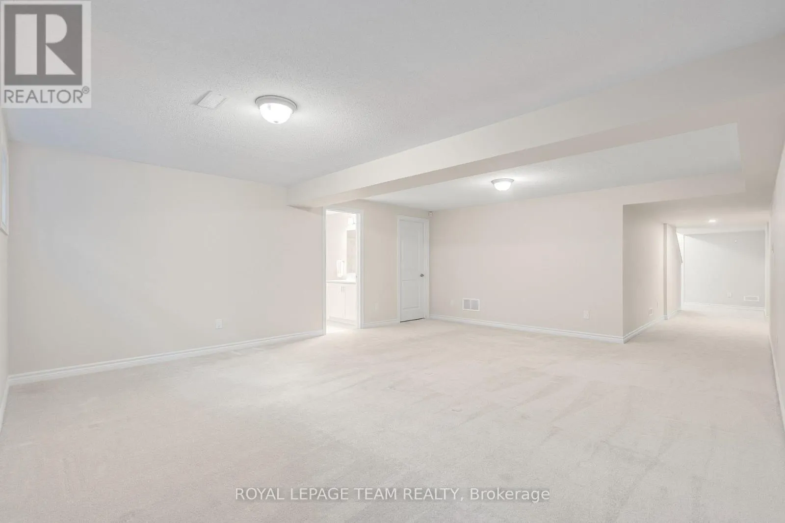 743 VENNECY TERRACE