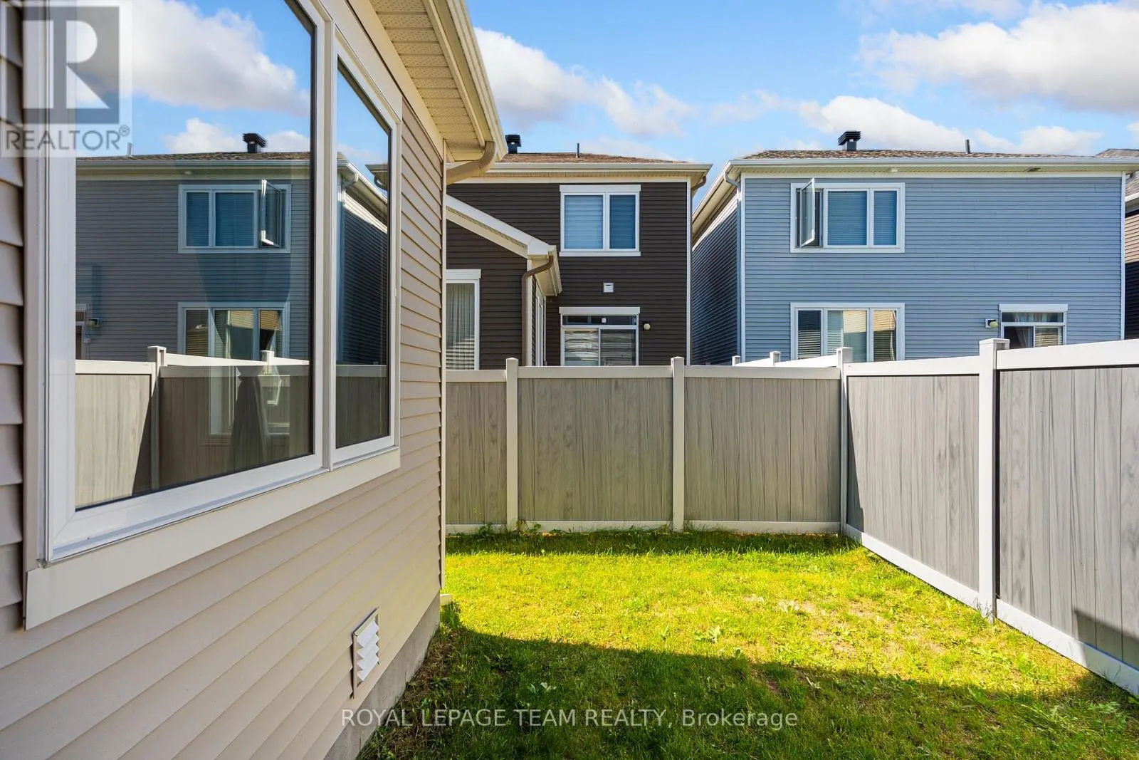 743 VENNECY TERRACE